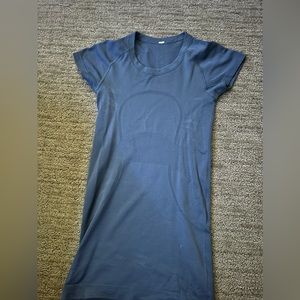 LULULEMON athletica blue Swiftly Tech Short Sleeve Shirt 2.0 size 2